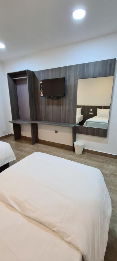 Zitro Hotel ポートディクソン エクステリア 写真