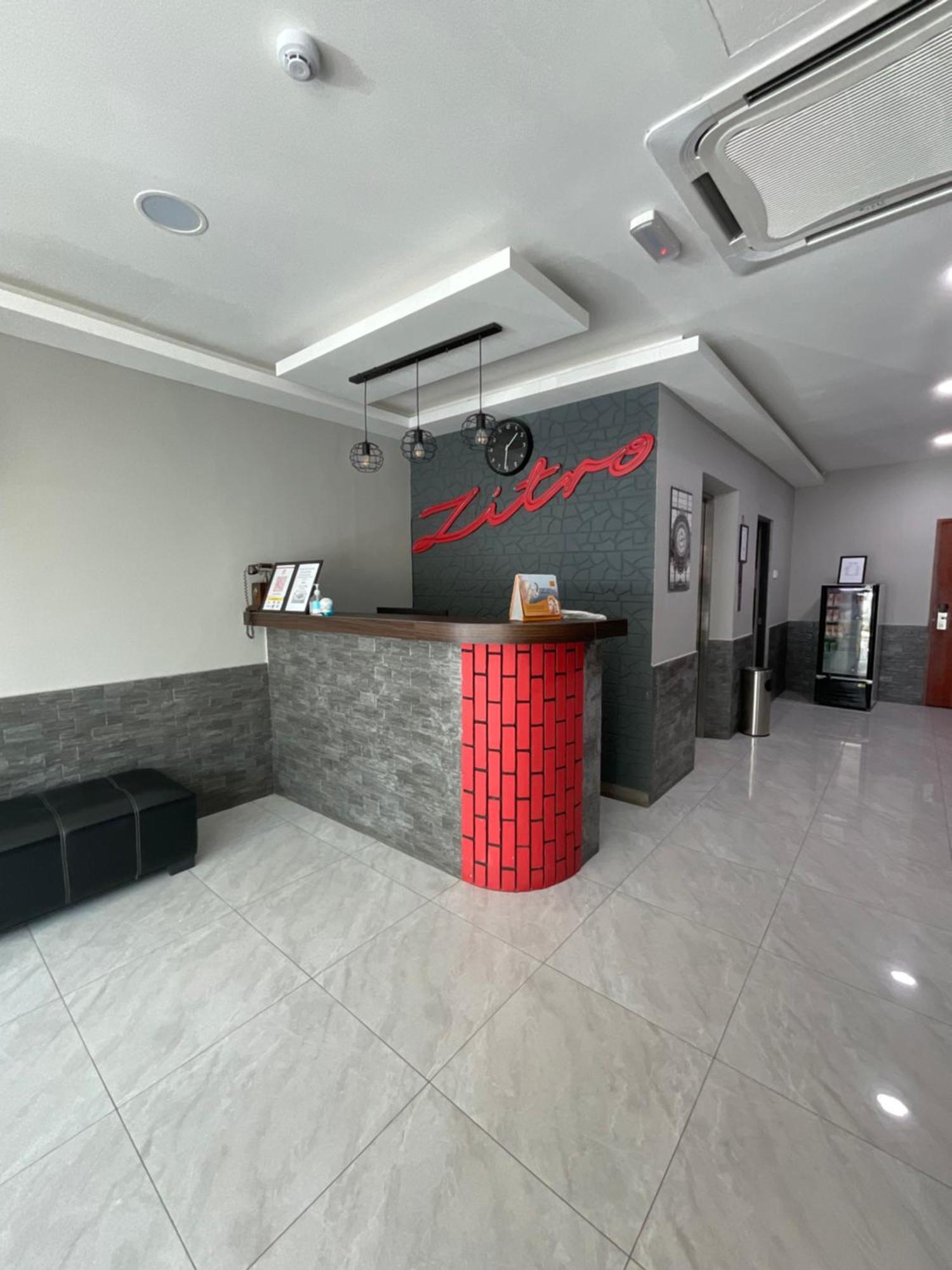 Zitro Hotel ポートディクソン エクステリア 写真